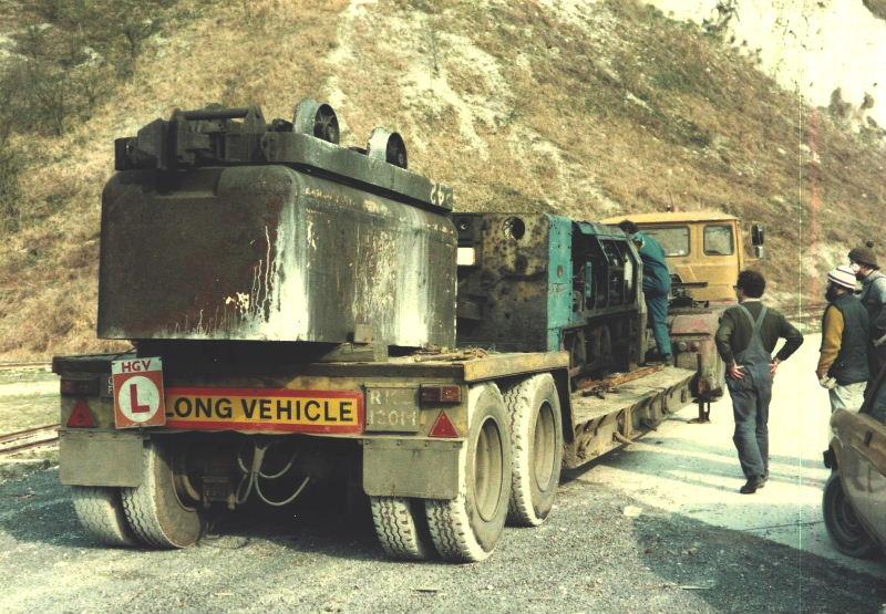 arrival-hudswellclarke2.jpg - It was accompanied by a large tub wagon.