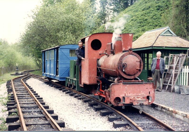 decauville-oxide-1.jpg - With the boiler and frames reunited with the bits that go round, or back and forth, steam testing followed.