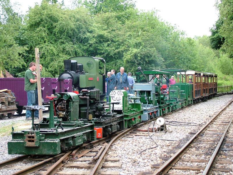 8-listers-33.jpg - It almost seems that there is more loco length than actual train.