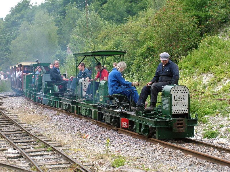 9-listers-88.jpg - 9-up - on the way to Cragside.