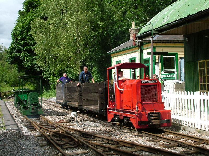 lister-rapier14.jpg - The Rapier takes its train of ammo wagons off to Cragside - this is the first year that the extension has been available for full operation.