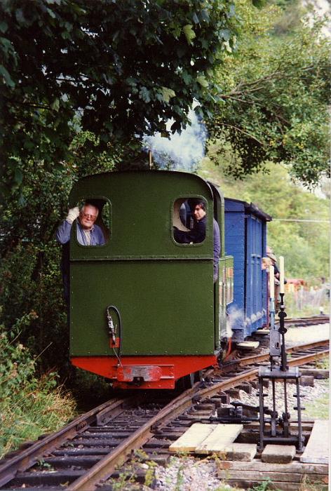 barbouilleur03-brockham.jpg - Rear view of the loco as it returns from Brockham to Amberley.