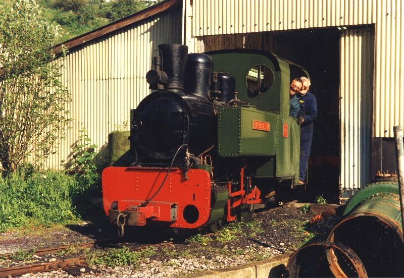 barbouilleur-on-shed02.jpg - This was, of course, long before we built the locomotive running shed and the high level track in the workshop had to do as a shed. The old boiler at the side is Peter's - soon to be restored to working order.