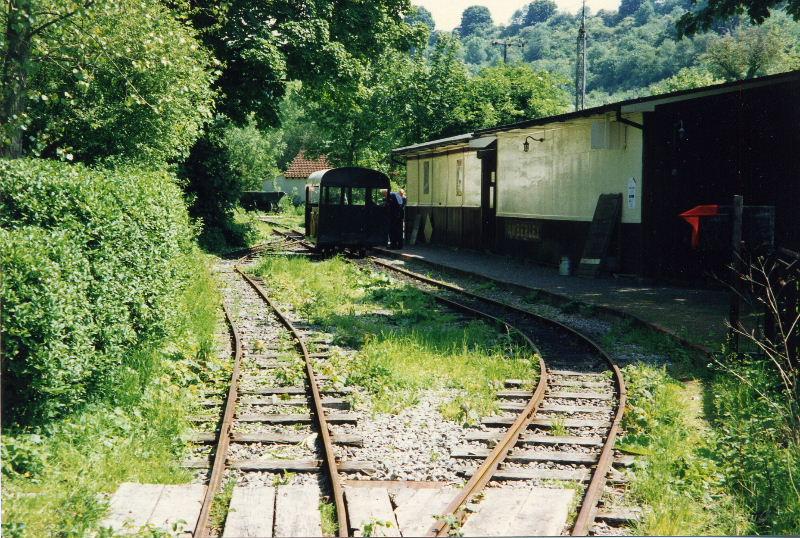 amberley-01.jpg - A quiet moment at Amberley with the Wickham about to depart.