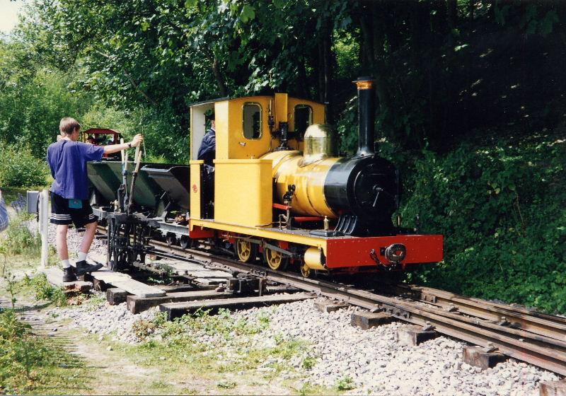 polar-bear-new-23.jpg - PB draws a train of skip wagons into Brockham - it must have been Gala Weekend.